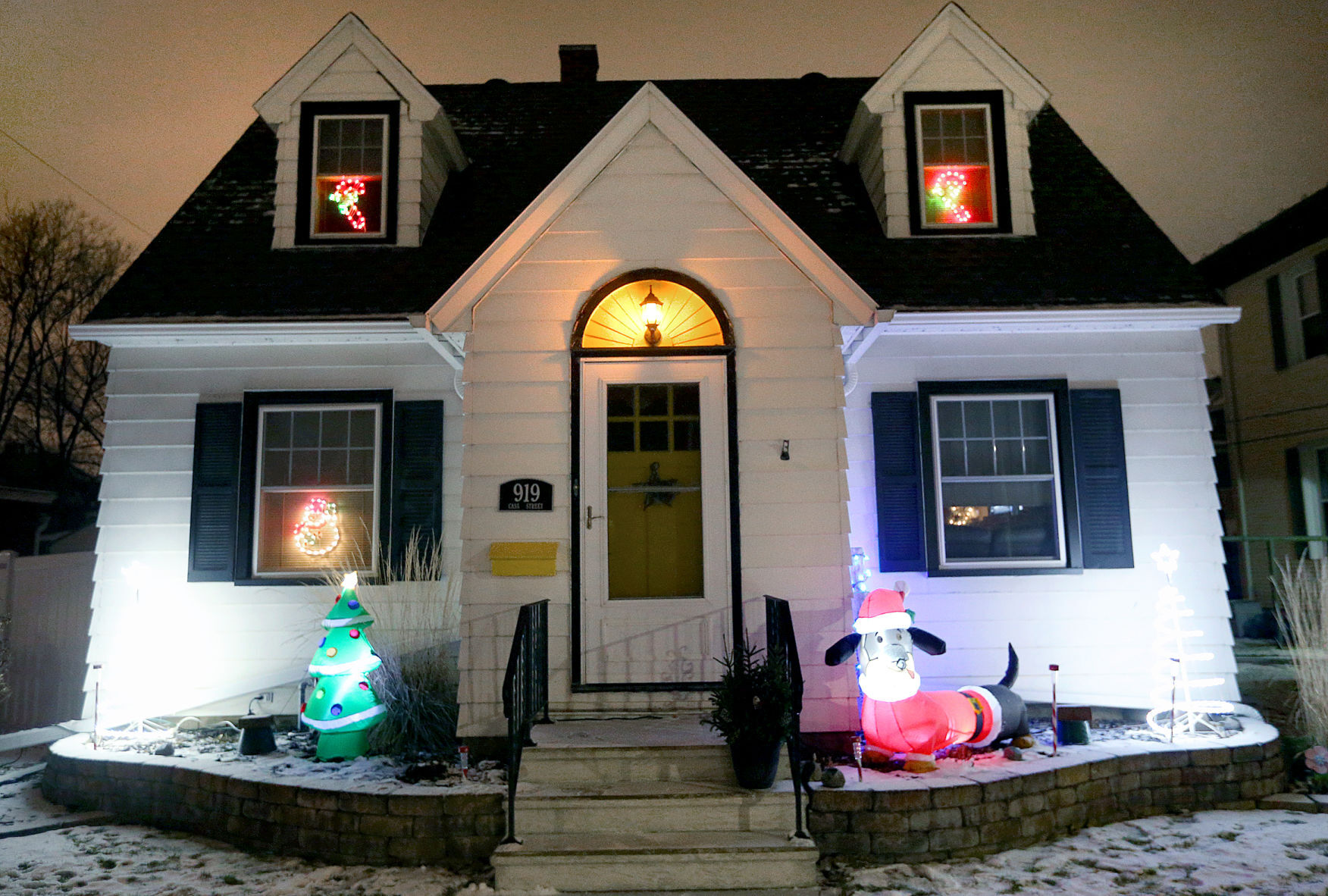 919 Cass St.